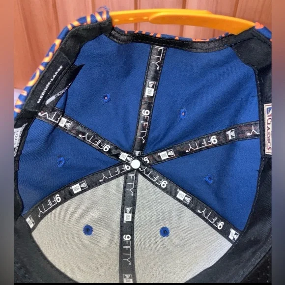 NEW YORK KNICKS SNAPBACK - Picture 7 of 9